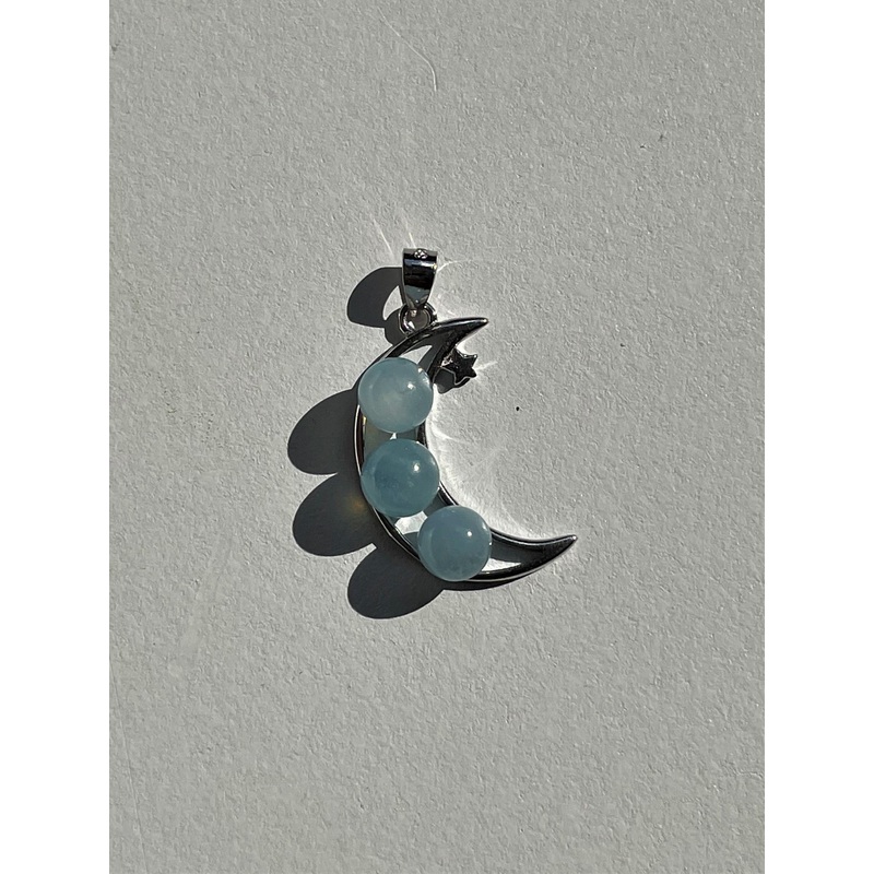 1 x Aquamarine Crystal Moon Pendant PD012