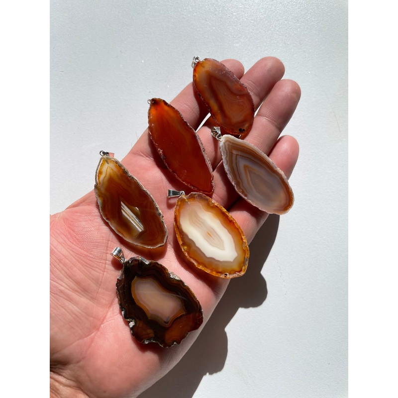 1 x Natural Agate Crystal Pendant PD019