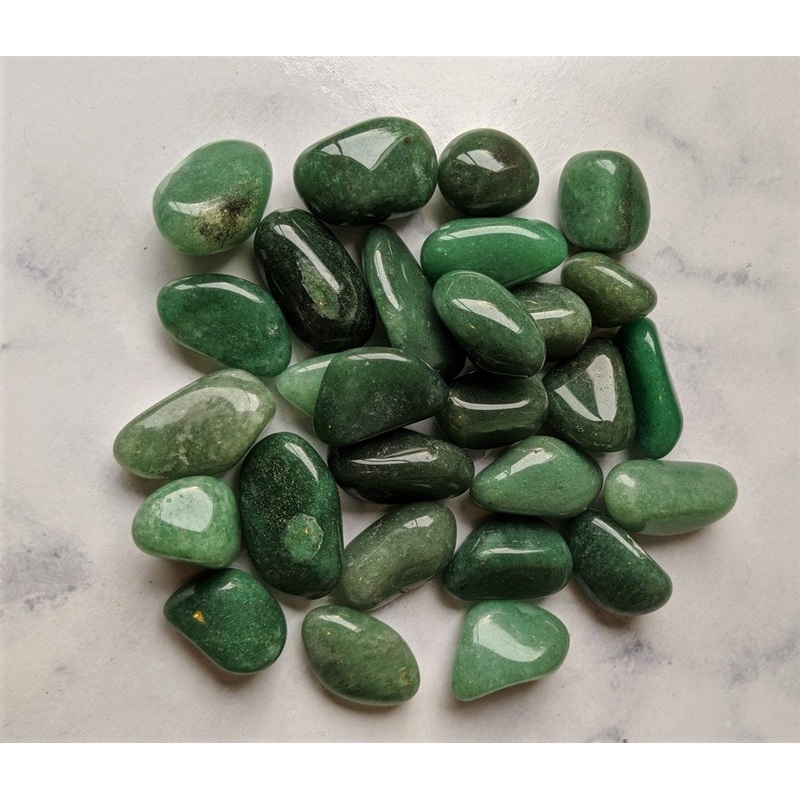 Green Aventurine tumbled stone crystal/ mineral x 1 (22-30mm)