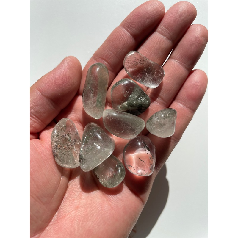 Green Quartz tumbled stone crystal/ mineral x 1 (22-30mm)