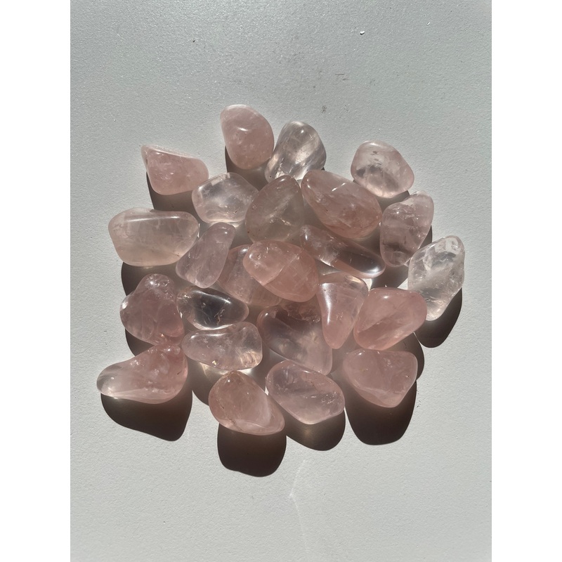 Rose Quartz tumbled stone crystal x 1 (22-30mm)