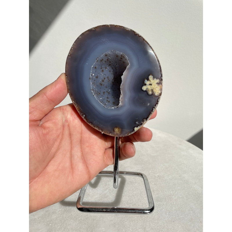 Agate Geode on Stand High Grade AG081