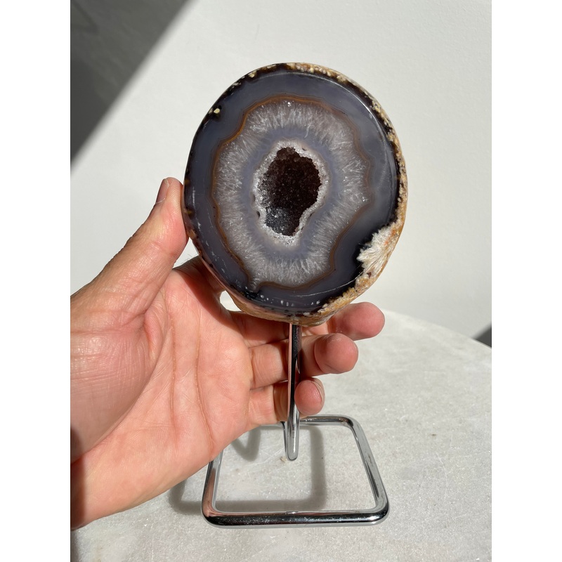 Agate Geode on Stand High Grade AG085