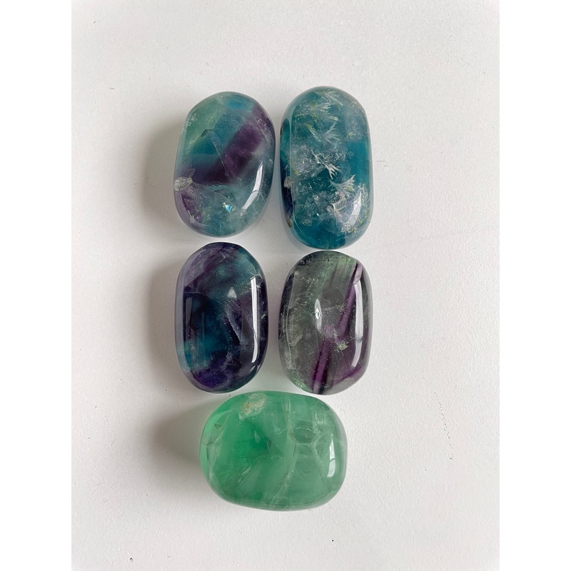 Fluorite Palm Stone Natural (L)