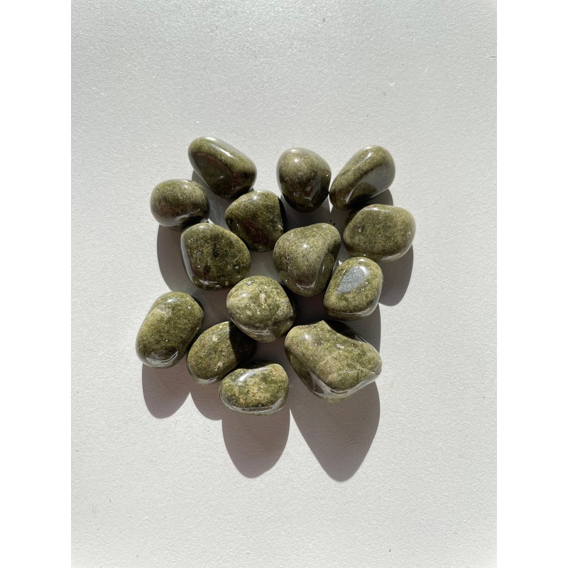 Green/Heena Jasper tumbled stone crystal/ mineral x 1 (22-30mm)