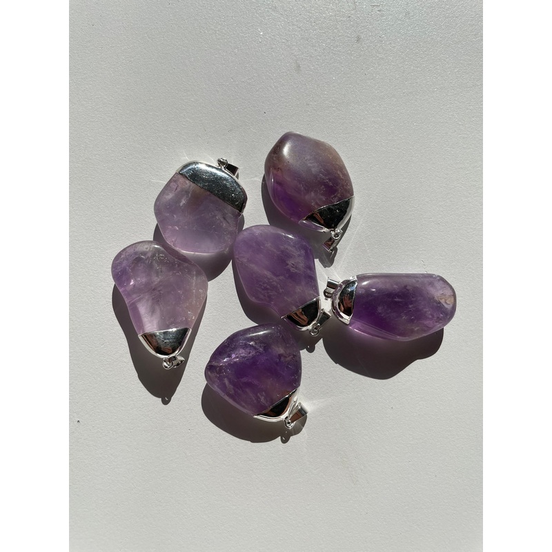 1 x Amethyst crystal  Pendant PD026