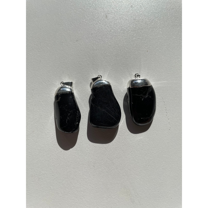 1 x  Black Tourmaline Crystal  Pendant Natural PD031