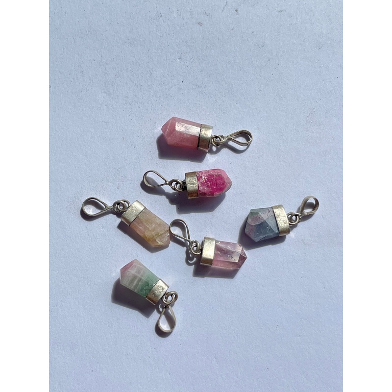 1 x  Pink Tourmaline Crystal Pendant Natural PD023a