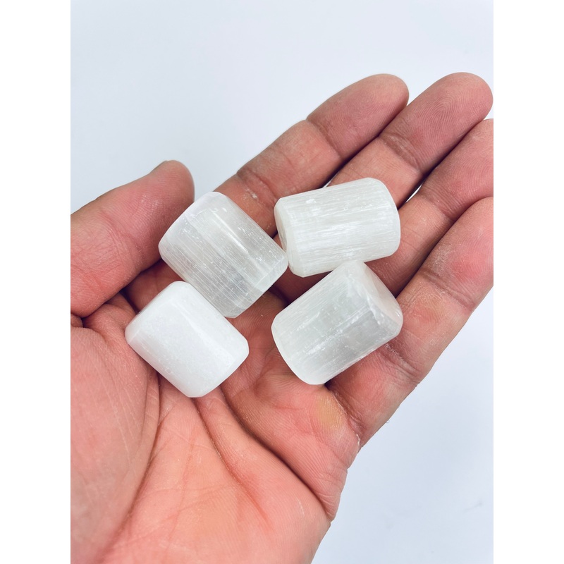 Selenite Tumbled Stone Crystal SN023 x 1