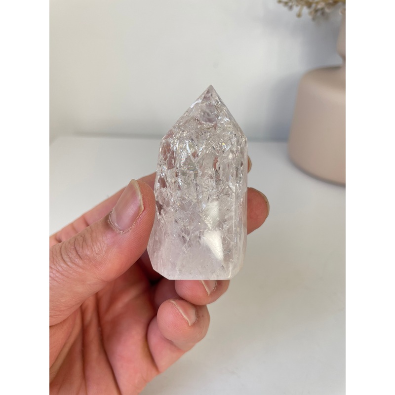 Crackled Quartz Tower High Grade T046a
