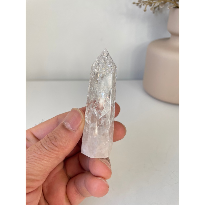 Crackled Quartz Tower High Grade T050a