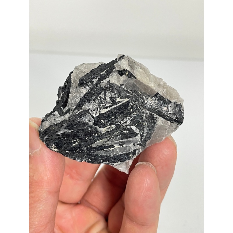 Tourmalinated Quartz Raw Natural PT039