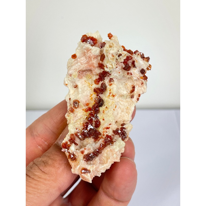 Vanadinite on Barite Crystal Cluster V051