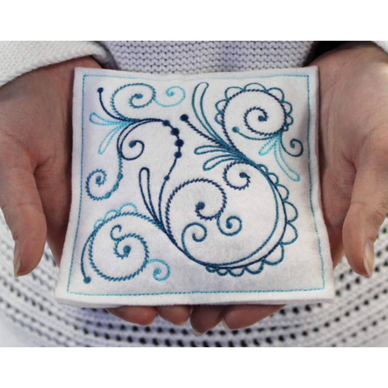 Winter Hand Warmer Square (In-the-Hoop)