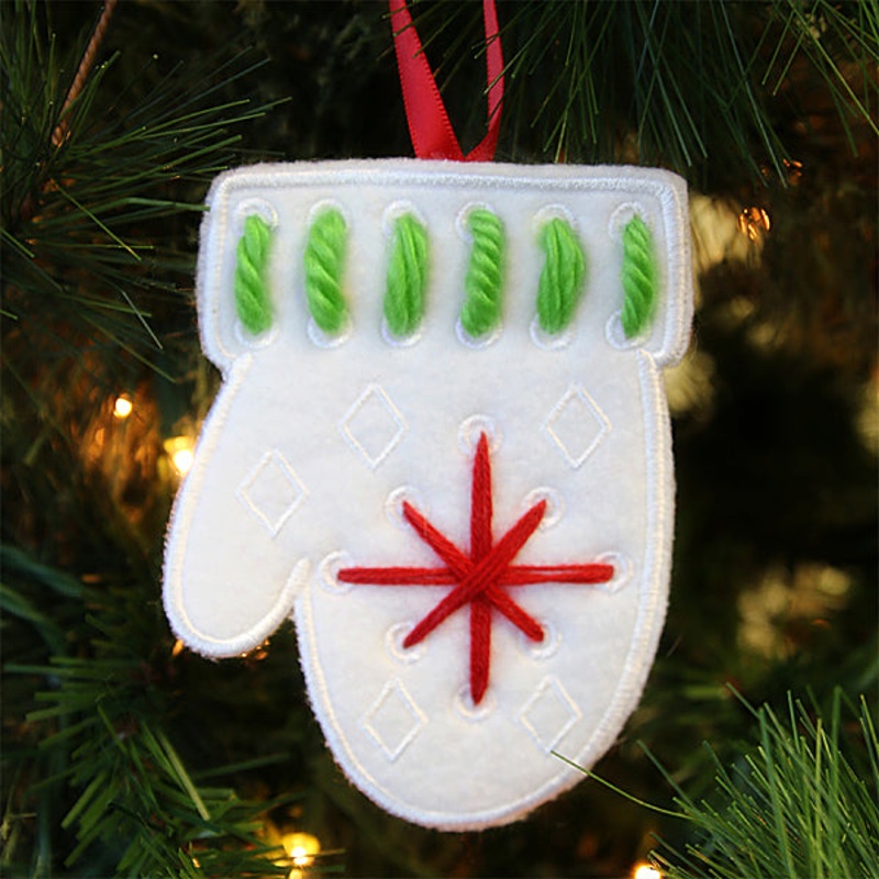 Yarn Stitch Ornament – Mitten (In-the-Hoop)