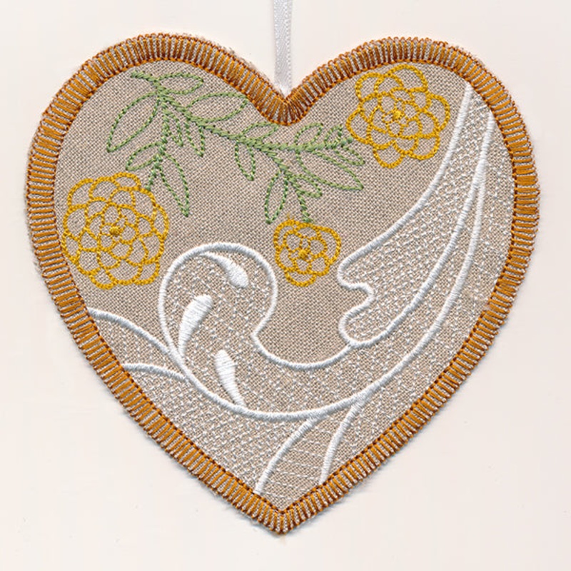 Zinnia Heart Sachet (In-the-Hoop)