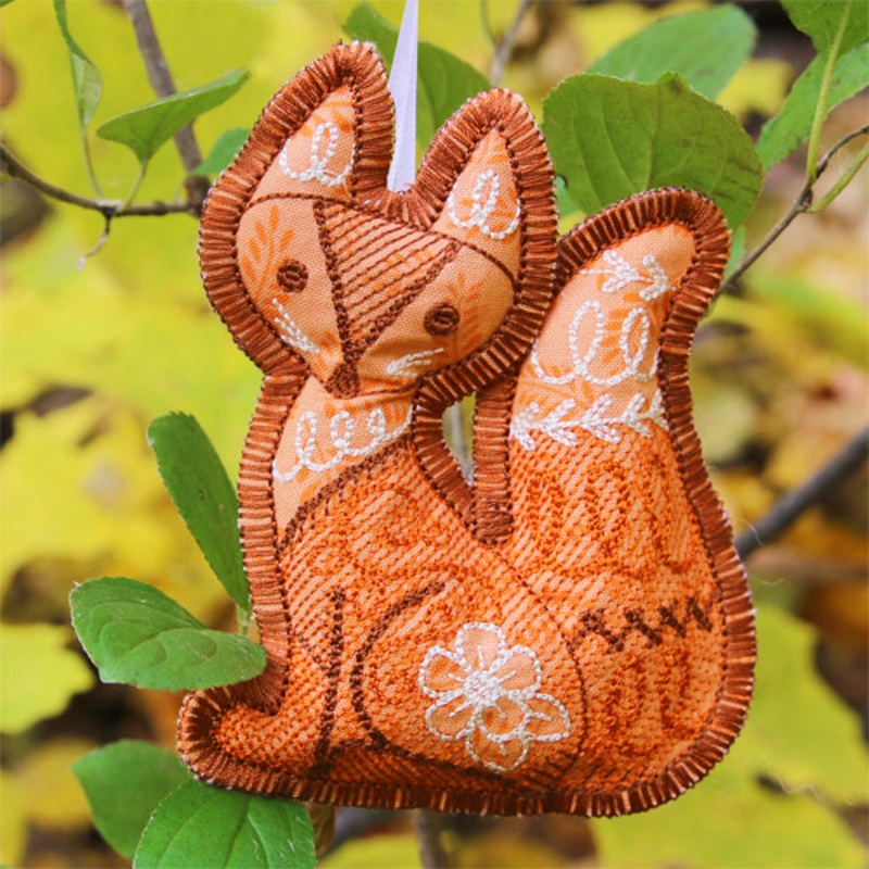 Woodland Wildlife Ornament – Fox (In-the-Hoop)