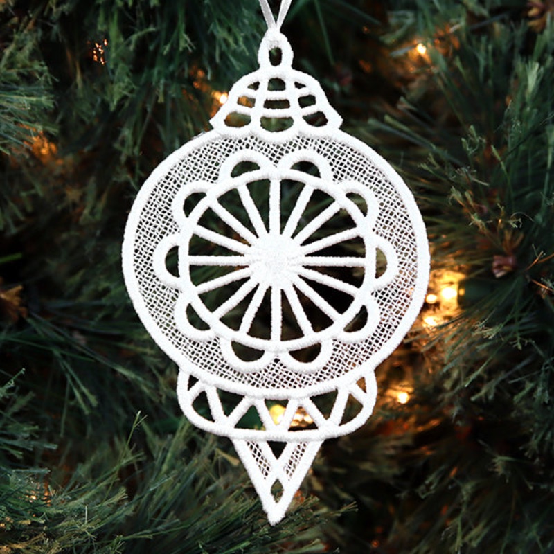 Yuletide Treasures – Ornaments (Lace)