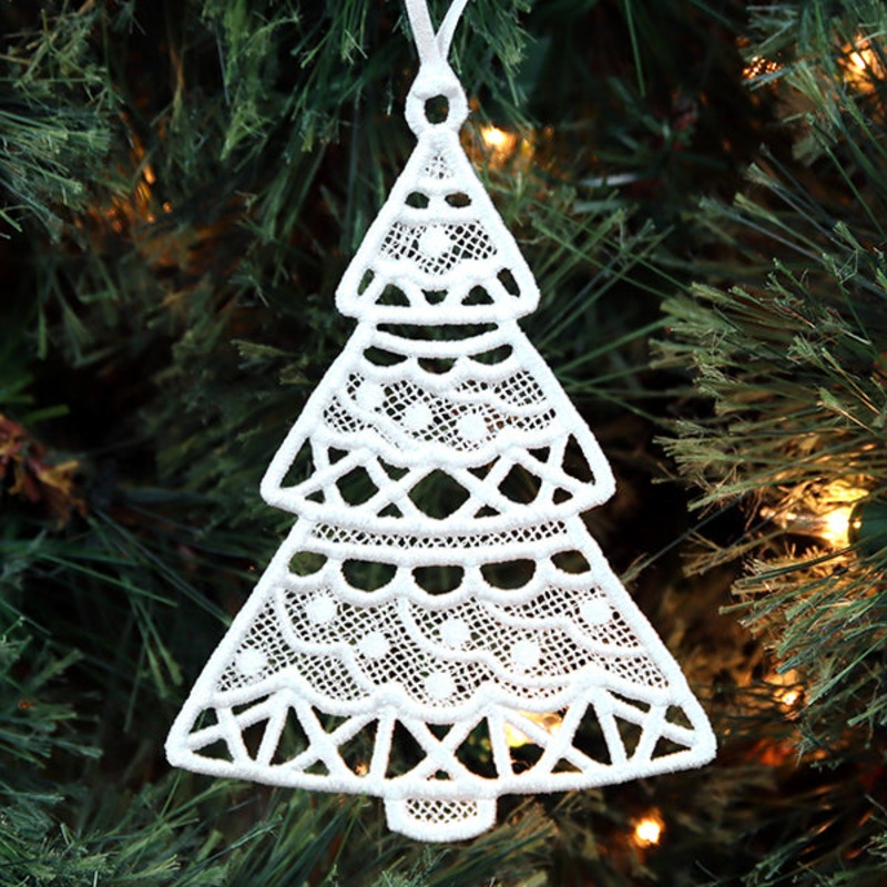 Yuletide Treasures – Tree (Lace)