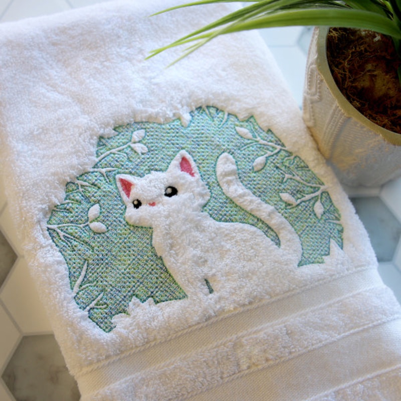 Woodland Kitten (Embossed)|6.85″ x 9.6″ / 173.91mm x 243.96mm|5.55″ x 7.78″ / 140.92mm x 197.68mm|4.88″ x 6.84″ / 123.93mm x 173.79mm|All Sizes