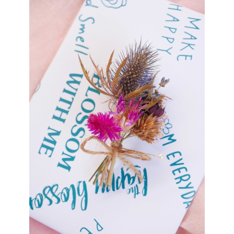 The Wild Amethyst Dried Flower Baked Blossom Boutonnire