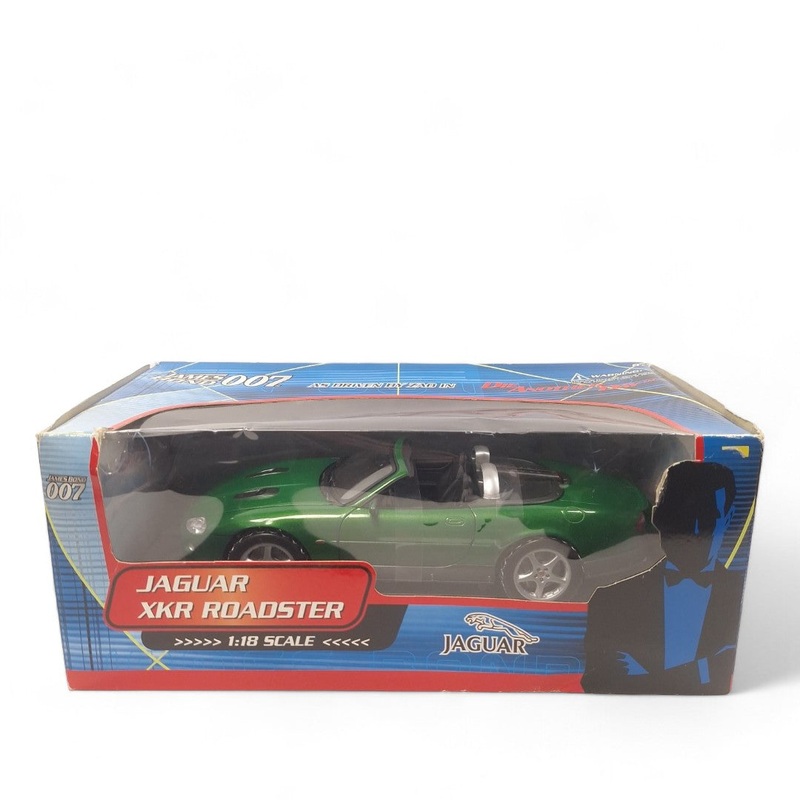 James Bond Jaguar XKR Roadster 1:18 Model | Preloved