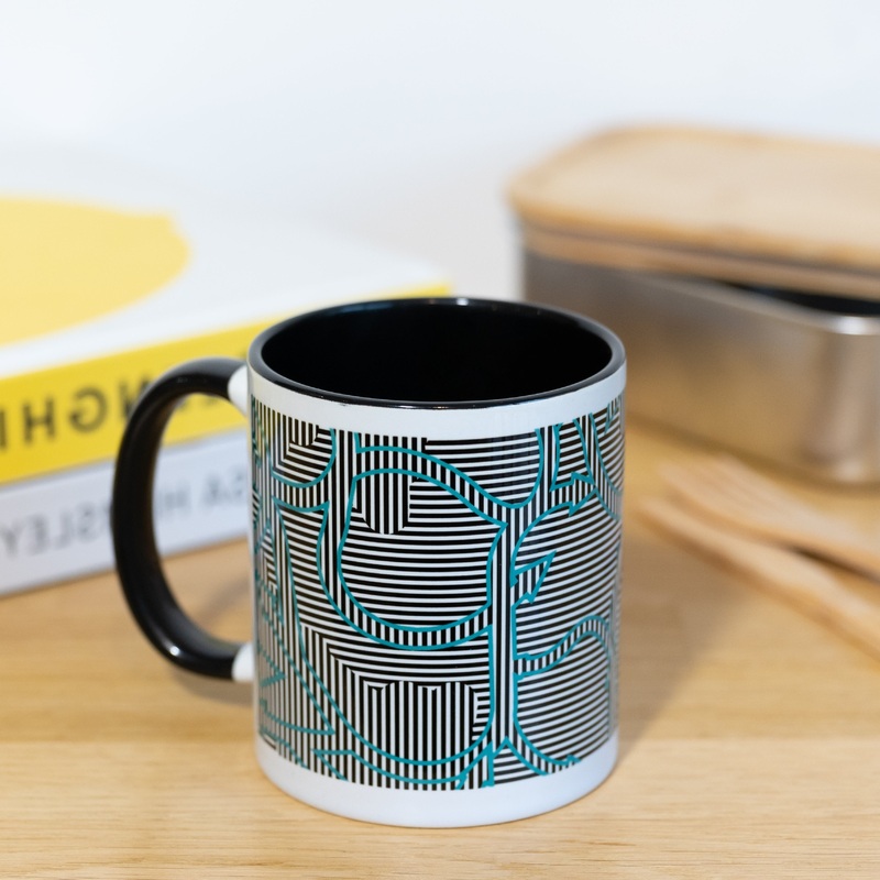 Sue Timney – Black and White Arrow Mug