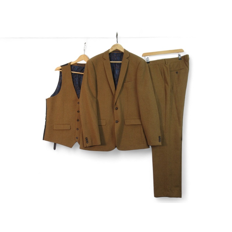 Harry Brown Heritage 44L Camel 3 Piece Suit Menswear | Preloved