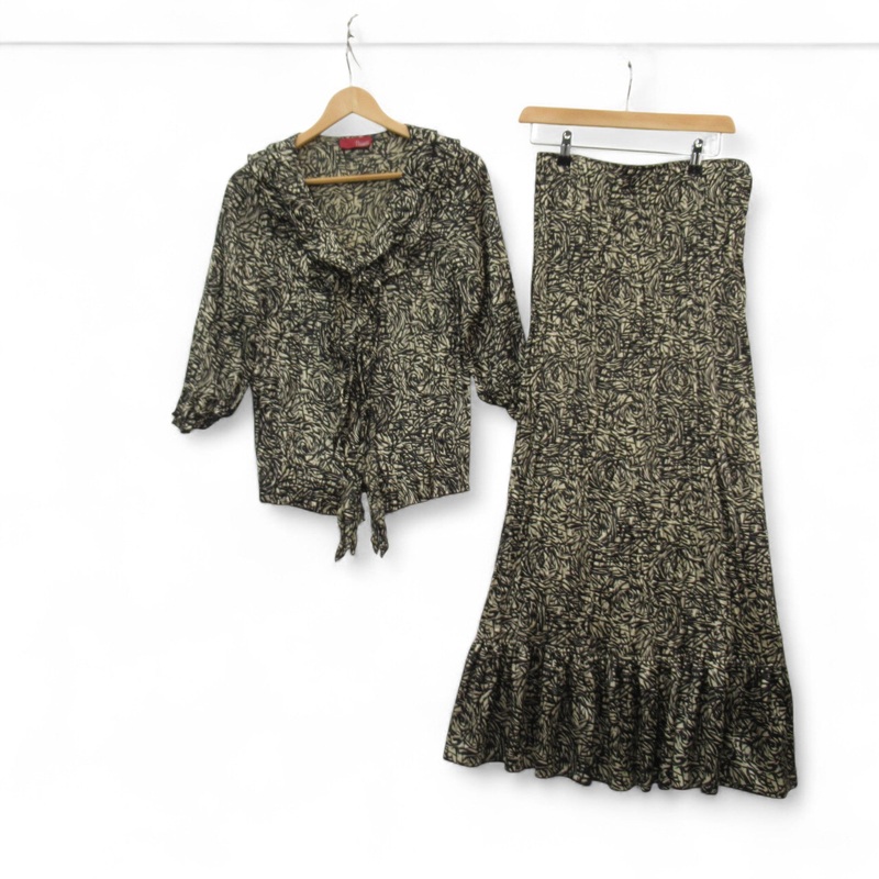 Hammer Silk Blouse Skirt Outfit Black Gold UK 14 Womenswear | Pre-loved