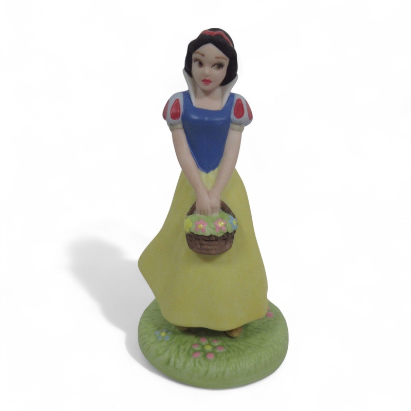 Disney’s Snow White Ceramic/Porcelain Figure By Grolier | Pre-Loved
