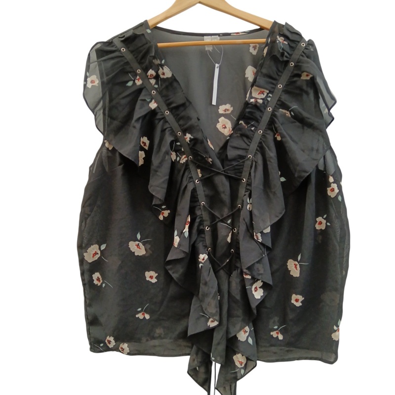 Asos Black Floral pattern Blouse Women’s UK26 Womenswear | Pre-loved