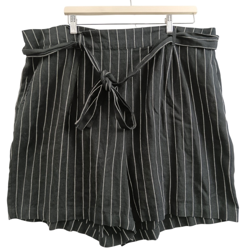 George Black Striped  Linen Mix Ladies Shorts UK 22 Womenswear | Pre-loved
