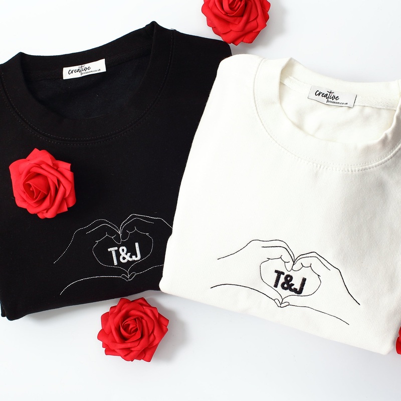 Line-art Sweatshirt – Let’s make a heart