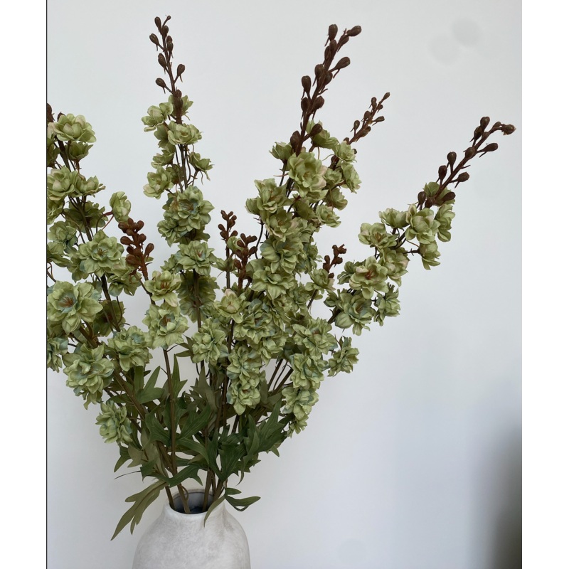 Tall Green Hops Stem