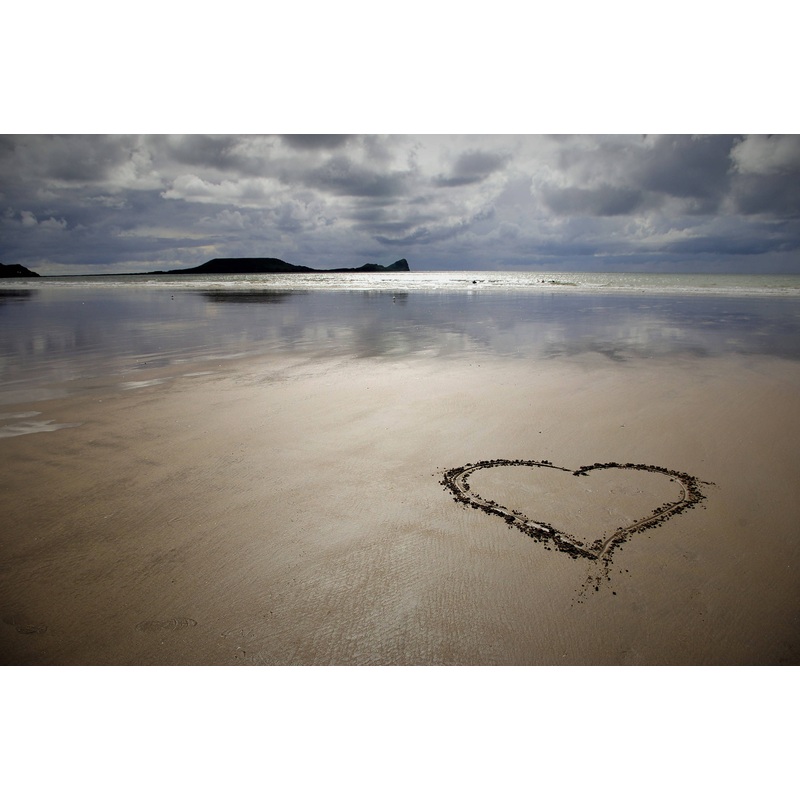 Rhossili Bay Heart – Print in A4 Mount