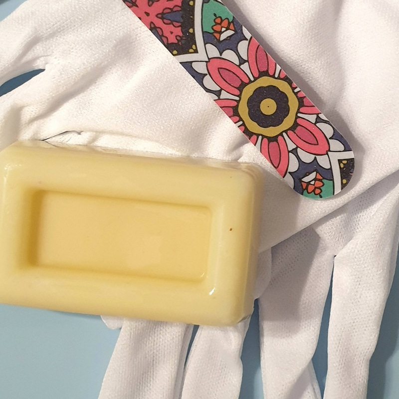 Helping Hands Intensive Moisturising Treatment