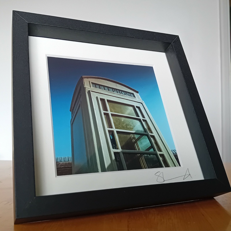 White Phone Box – midi frame|White Phone Box – midi frame