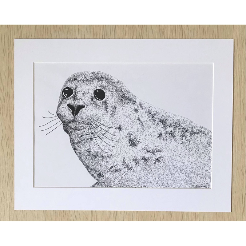 Seal|Black Mount|White Mount