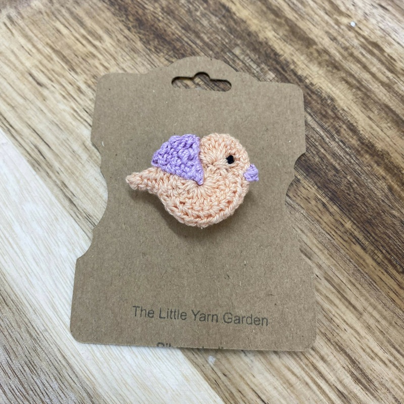 Crochet Little Birdy Brooch in Peach/Lilac