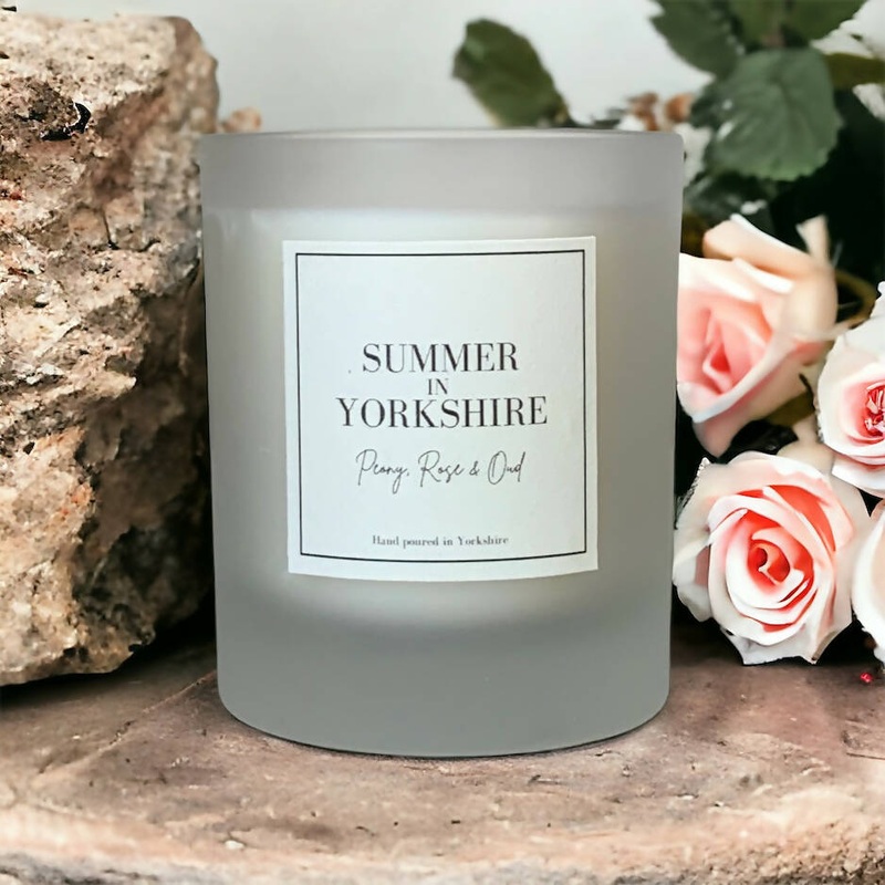 Summer in Yorkshire – Peony, Rose and Oud Scented Candle – 150g