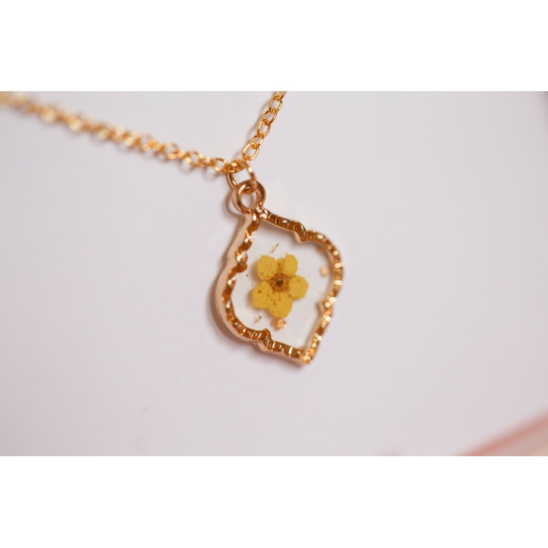 Yellow Babys Breath Fancy Diamond Shaped Bezel Necklace Gold Plated