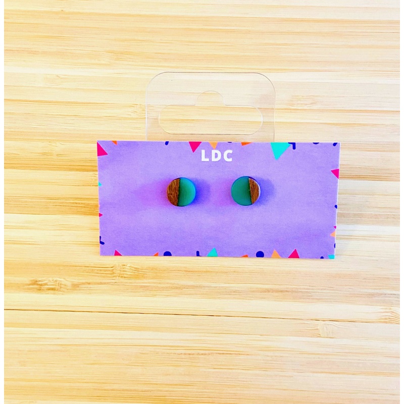 Round Wooden Green Opaque Resin Studs