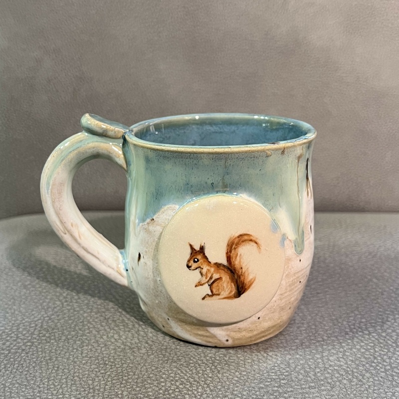 Red Squirrel Mug|Left handle|Right handle