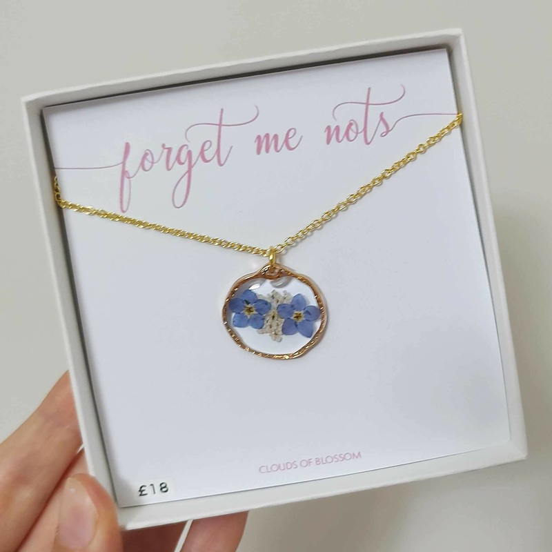 Hammered Gold bezel with White Queen Annes Lace and Forget Me Nots Necklace Gold Plated