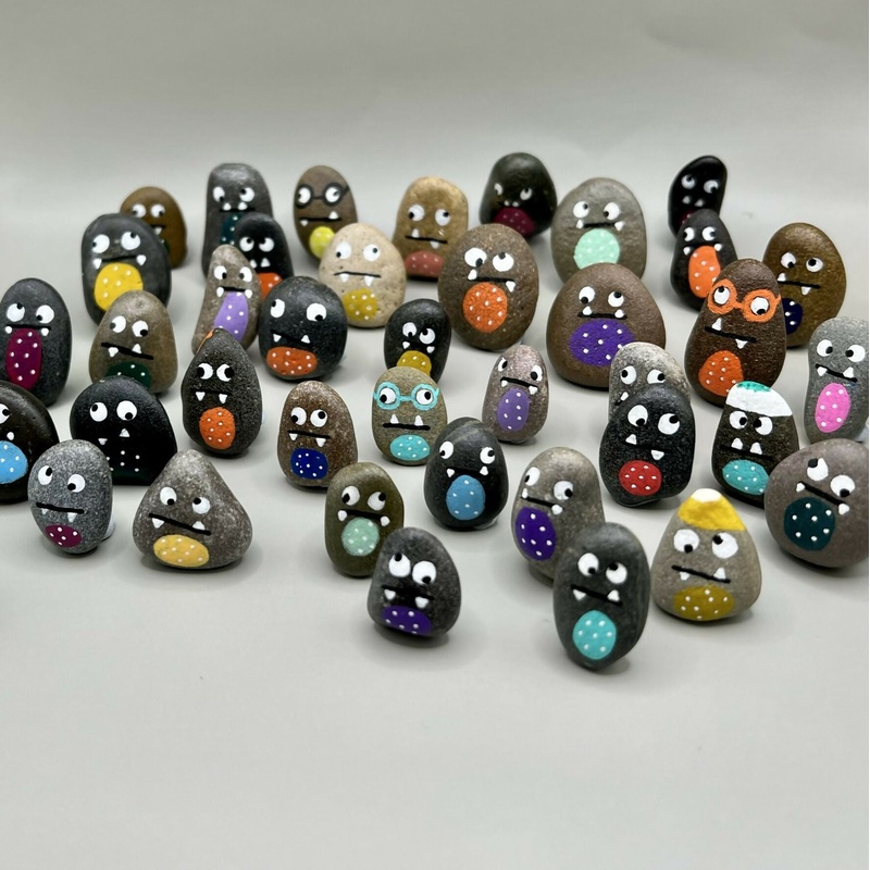 Womzel Worry-Not Pebble|As it comes – surprise me|Custom colour/accessories