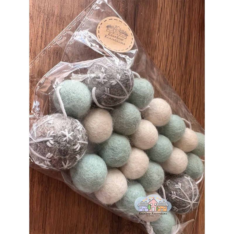 Snowflake Feltball Garland|Red|Mint green|Dark green