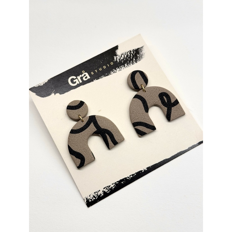 Dolly / Statement Earrings / Taupe Black