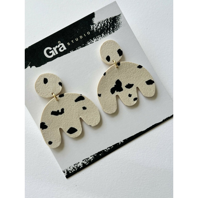 Minnie / Statement Earrings / Cream Speckle