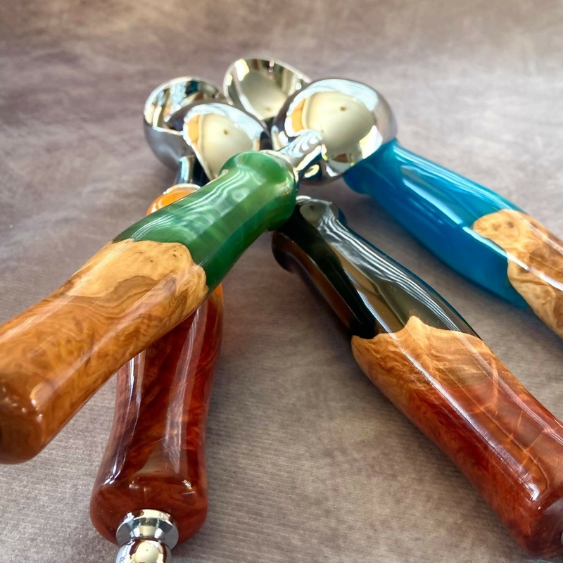 Handcrafted Mallee Burr and Resin Ice Cream Scoop