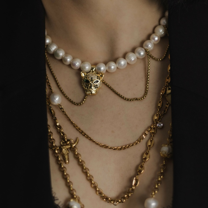 Leopard Grace choker